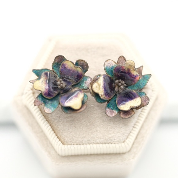 Vintage Enamel Figural Orchid Post Earrings STUNNING 🙌🏻✨⏰💭🤝⌛️ - Picture 9 of 9